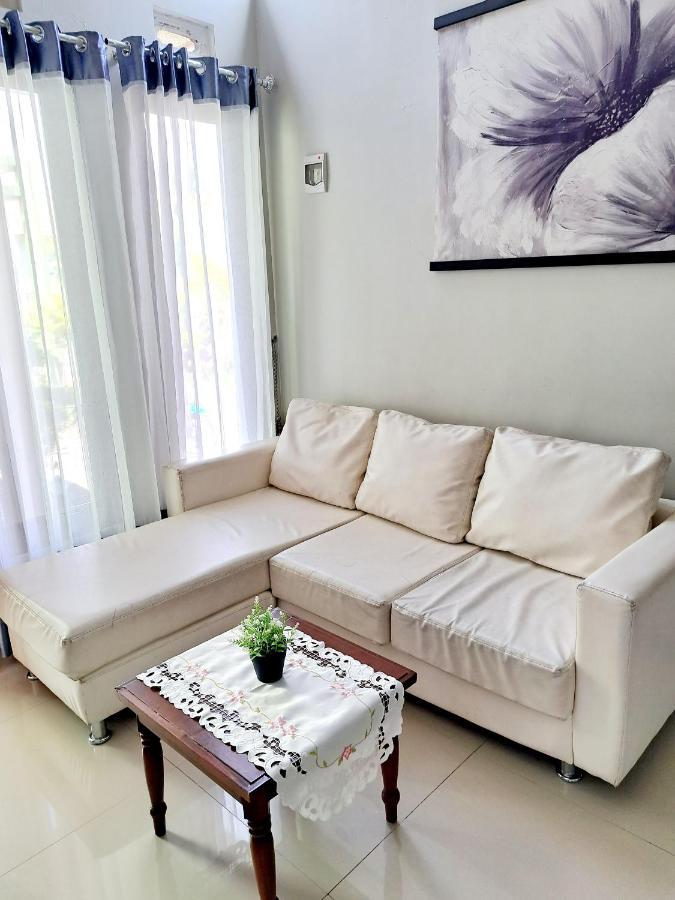 Villa petit Tour Batu  Esterno foto