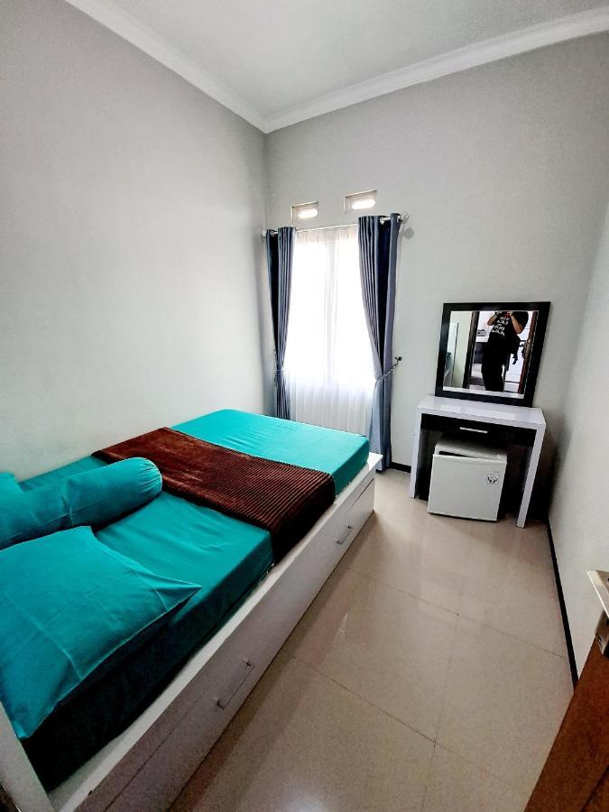 Villa petit Tour Batu  Esterno foto