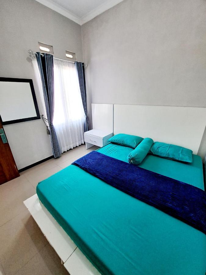 Villa petit Tour Batu  Esterno foto
